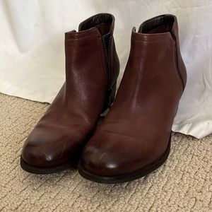 Clanks brown women’s ankle boots leather